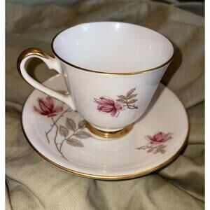 Bone China Ainsdale Tea Cup And Saucer Flower Design Made In England